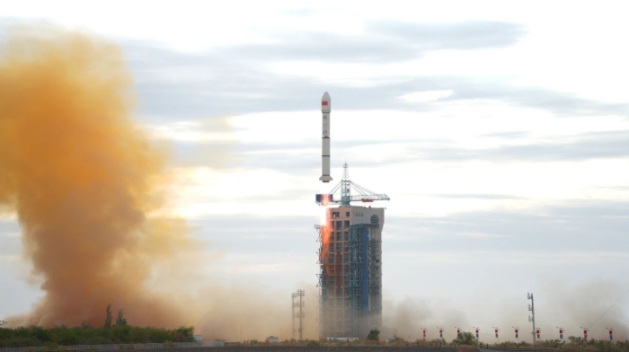 长征二号丙运载火箭/远征一号S上面级成功发射卫星互联网技术试验卫星