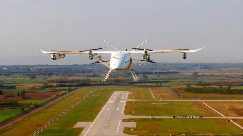西安造“空中汽车”今年批量交付 低空经济规模化发展有装备支撑
