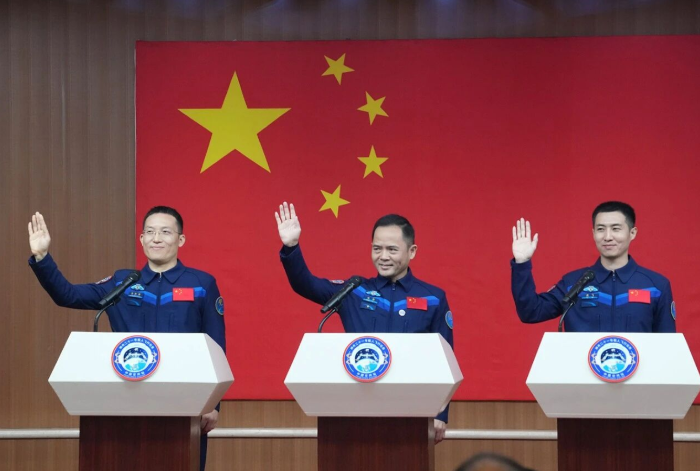 神舟二十一号飞船今日23时44分发射