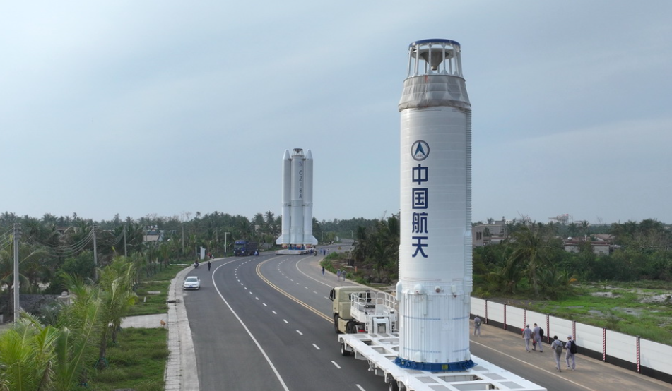 长八甲遥五火箭成功实施转运