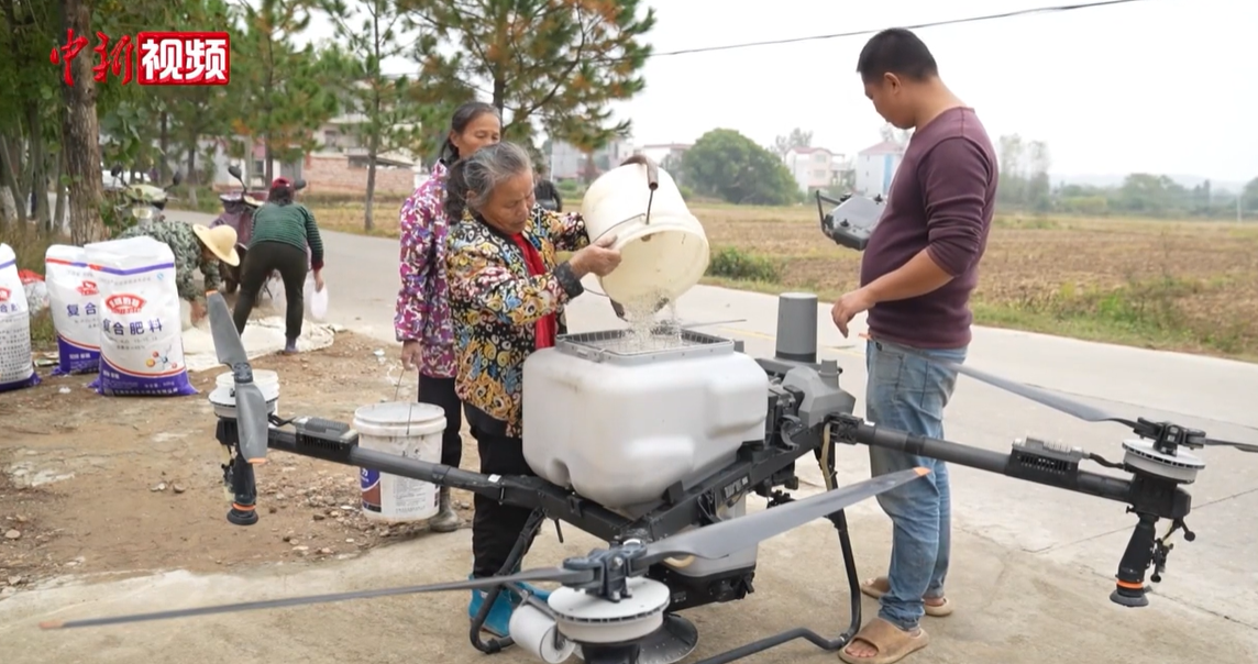 无人机飞播、机械臂采收 江西秋冬种“科技感”拉满