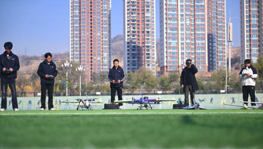甘肃高校学子研制无人机：“算法”优化赋“智慧”